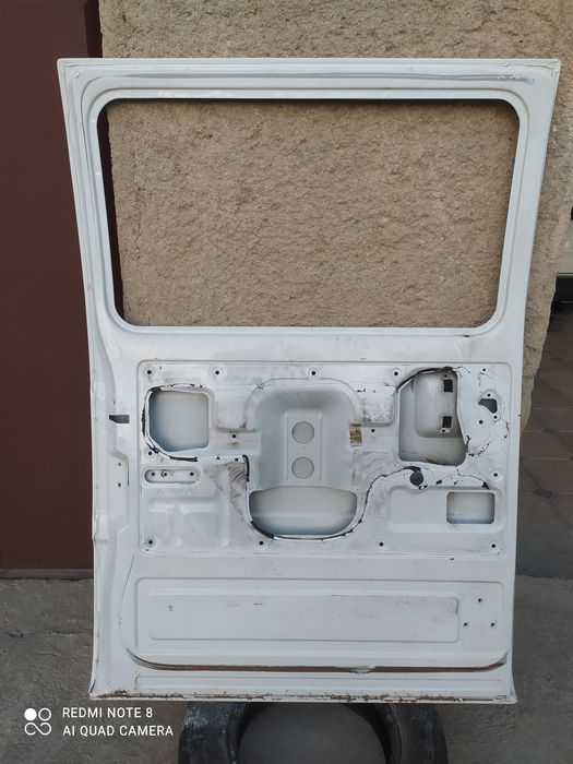 Damas eshik chap tomon