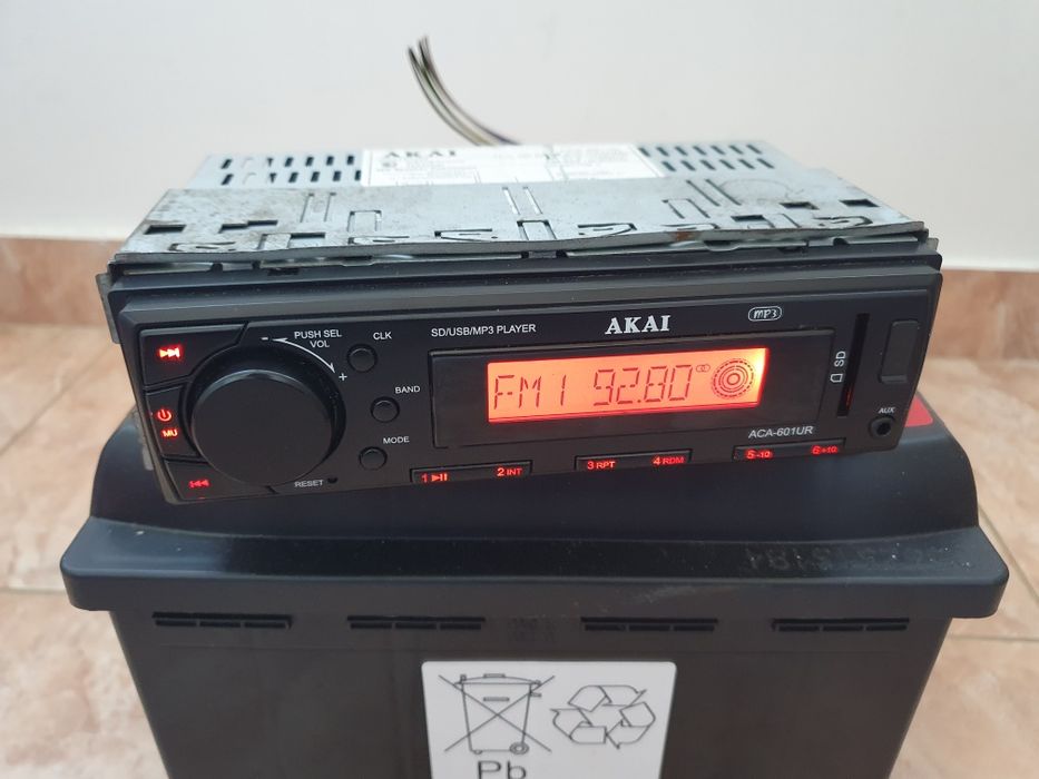 Radio Akai SD-USB-RCA-AUX-MP3 Player ca NOU