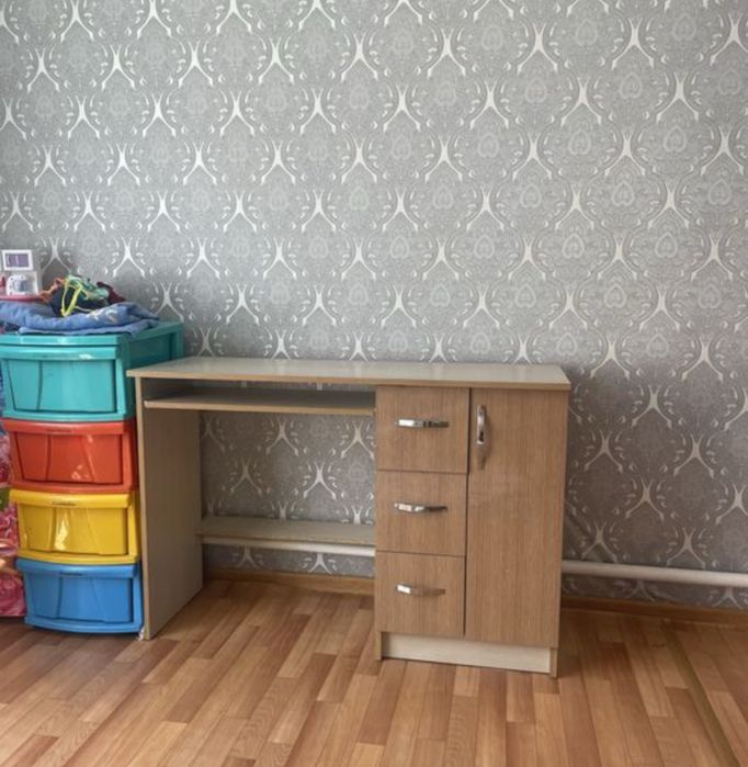 Продам стол в хорошем состянии