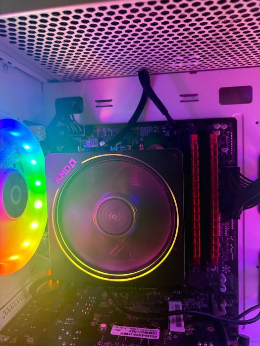 PC Gaming Ryzen 7 2700X / RX 580 8GB / 16GB RAM / SSD NVMe / RGB