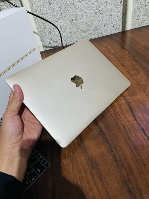 MacBook holati yaxshi aybi yuq narxi arzon