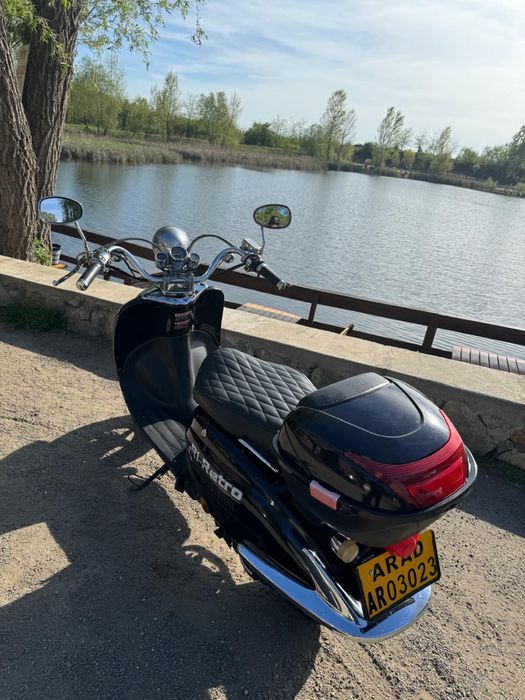 Motoreta, benizna, Retro, Znen, Negru