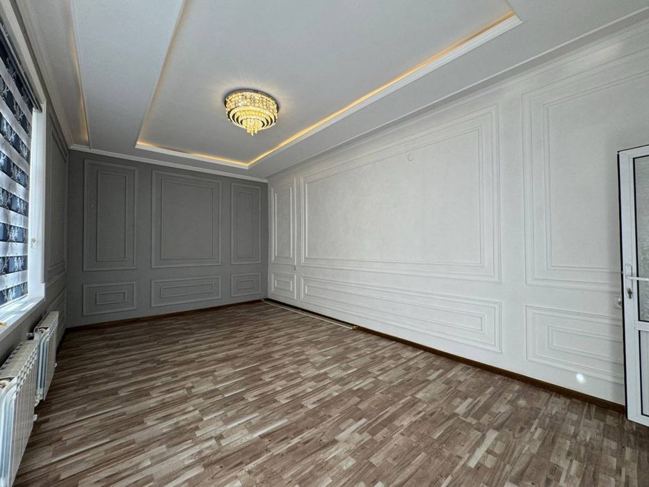 Бадамзар 6 комн 3,5 сотик еуродом