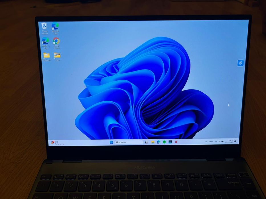 Laptop Asus Zenbook 14 flip
