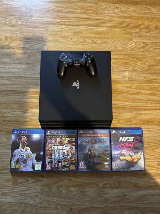 Продавам:PS4 Pro