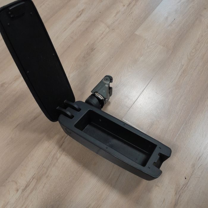 Подлакътник за опел зафира а