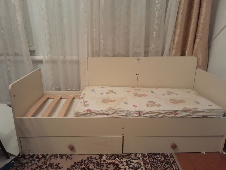 Отдам кровать/диван