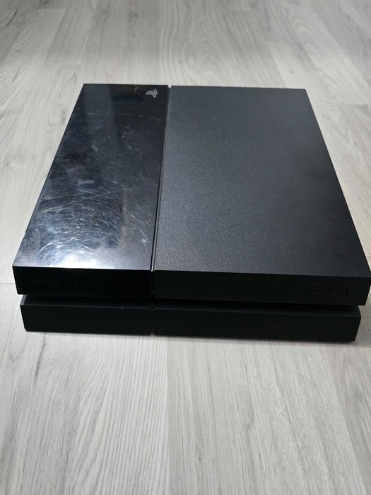 Vand PS4 + maneta + jocuri