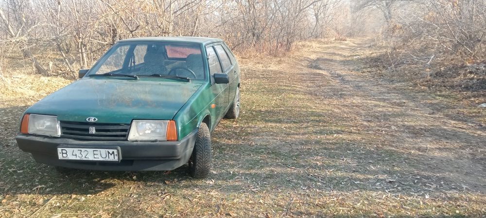 Продам 2109 хорошем состоянии по мелочам надо делать звоните пишите це