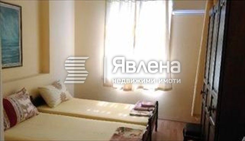 Отдава се под наем трети самостоятелен етаж от къща с двор
