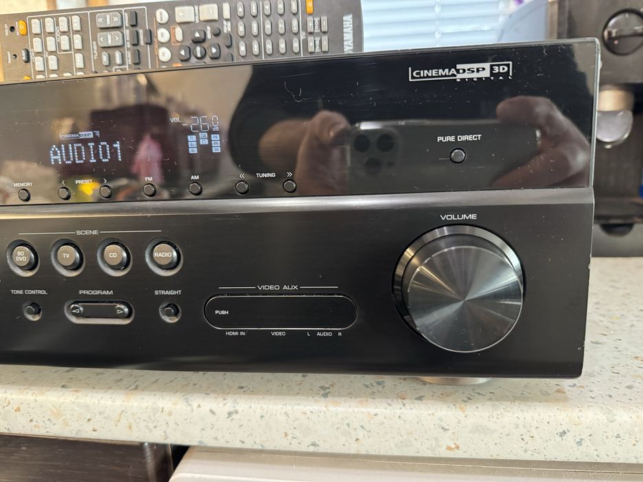 Yamaha RX-V671 resiver