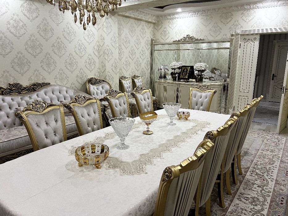 Ibn Sino 3xonali uy sotiladi 89kv 3 etaj