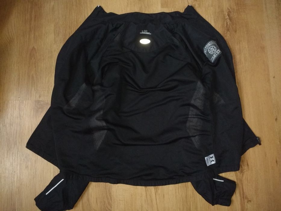 Jachetă dama Under Armour mărimea S
