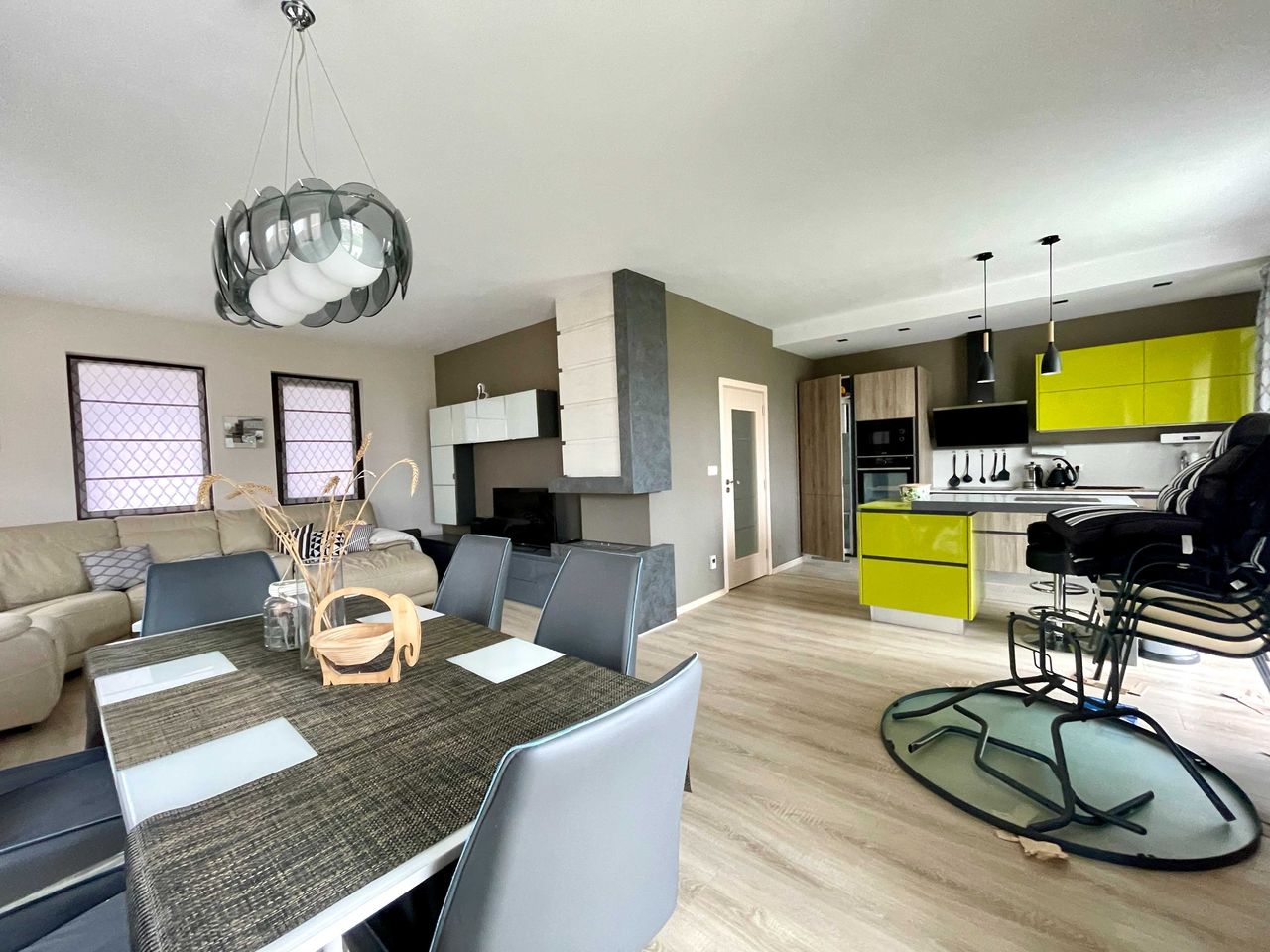 Продава се Къща в Поморие - 228 кв.м за 1575 €/кв.м - Снимка #3