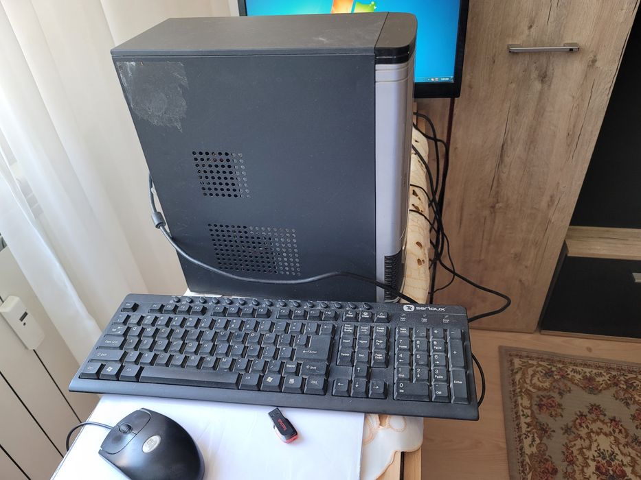 Sistem unitate centrala+monitor Philips
