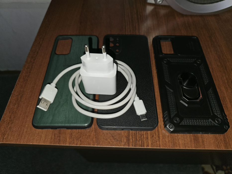 Samsung S20 plus  сотилади,  брони плёнка,  15$ ли қиммат чихоли билан