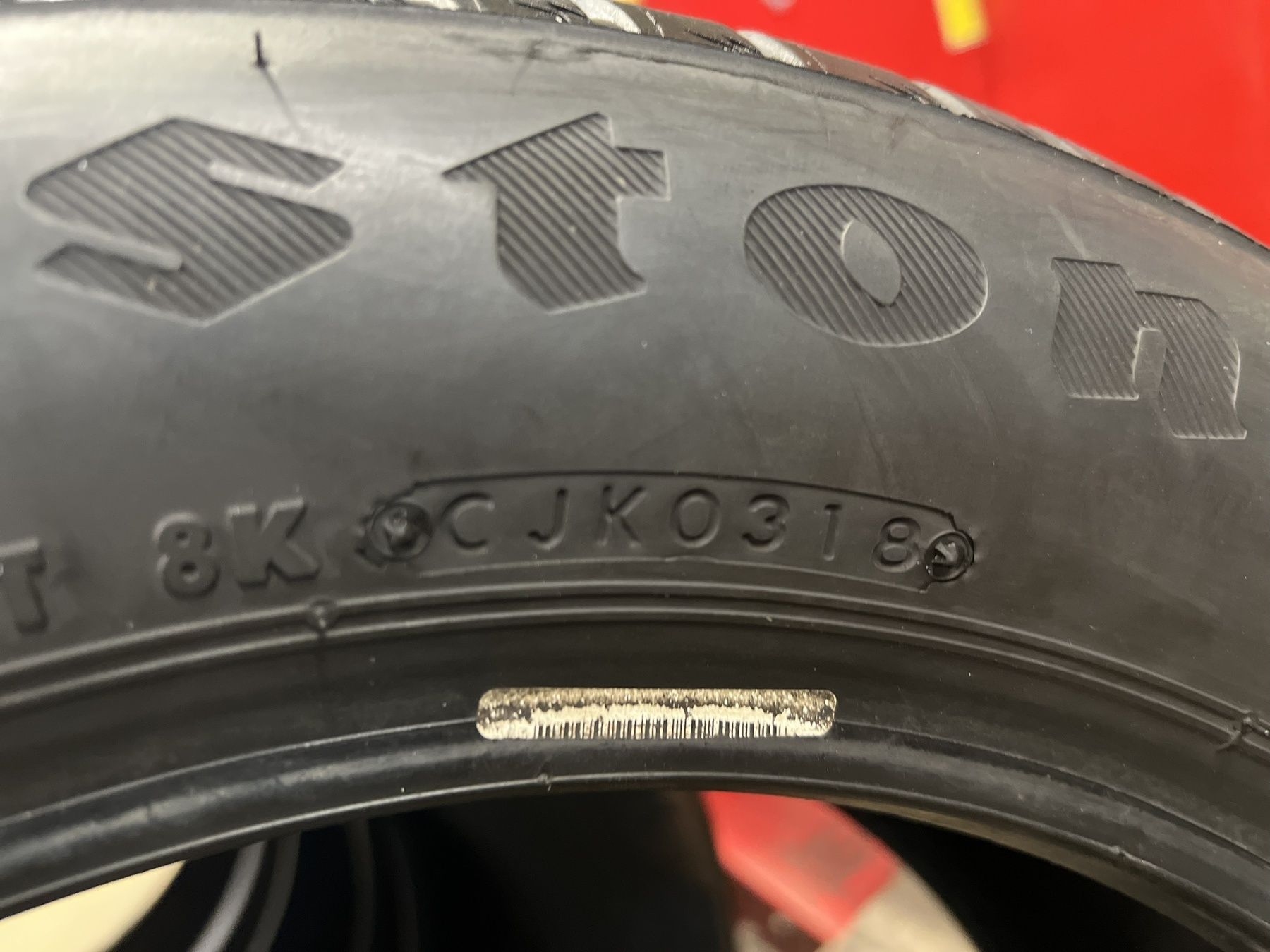 Летни гуми 205/55 R16  2бр.Michelin и 2бр. Firestone.