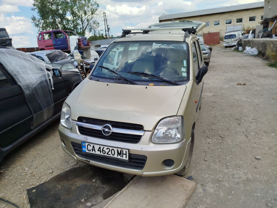 Опел Агила 1.0 на части .