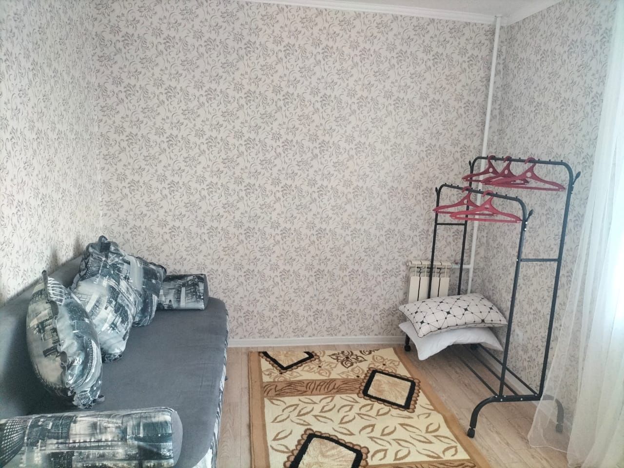 Продам 1 комн квар. 7-52-6 этаж.