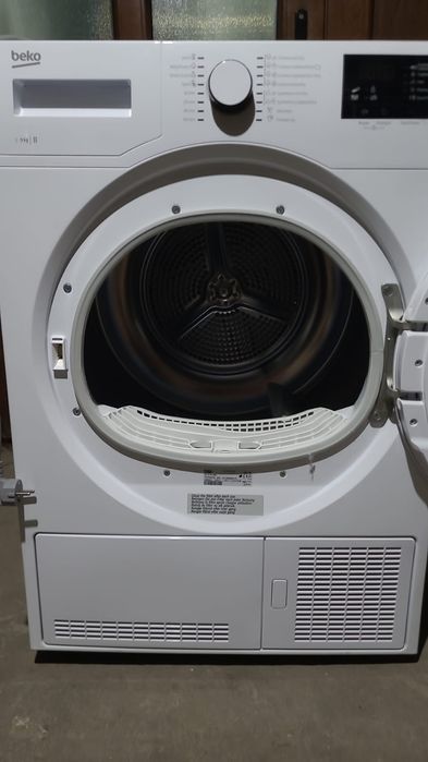 Vând uscator de rufe 9 kg, 16 programe clasa B