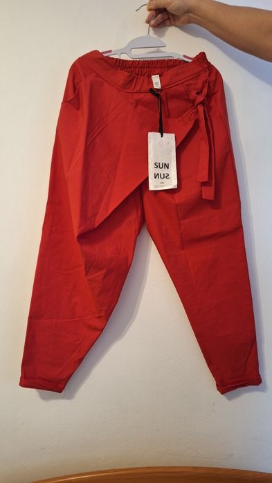 Pantaloni roșii Wendy Trendy, noi, cu etichetă