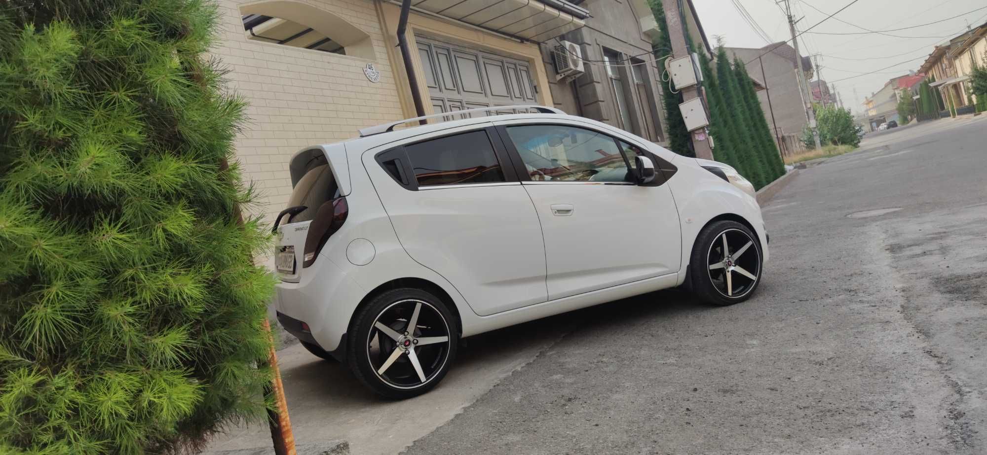 Vossen R17 205/40 sastayannasi nok