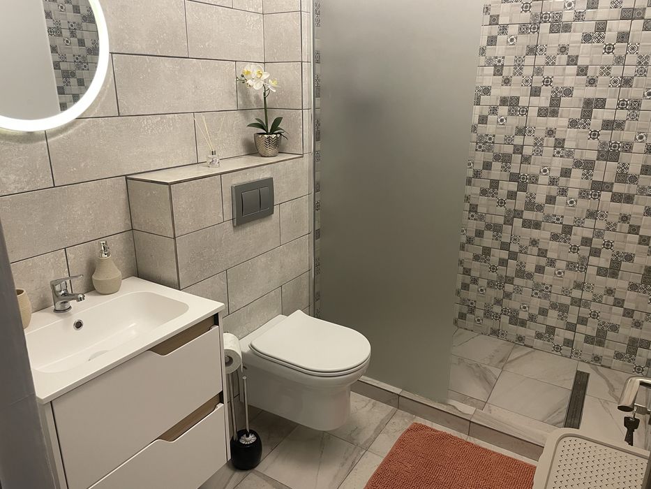 Apartament NOU cu 2 camere mobilat si utilat+parcare+boxa !