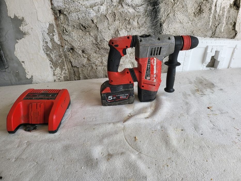 Ciocan rotopercutor Milwaukee  M28CHPX