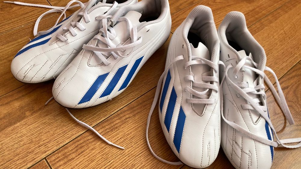 Ghete pentru fotbal Adidas Deportivo ll FxG