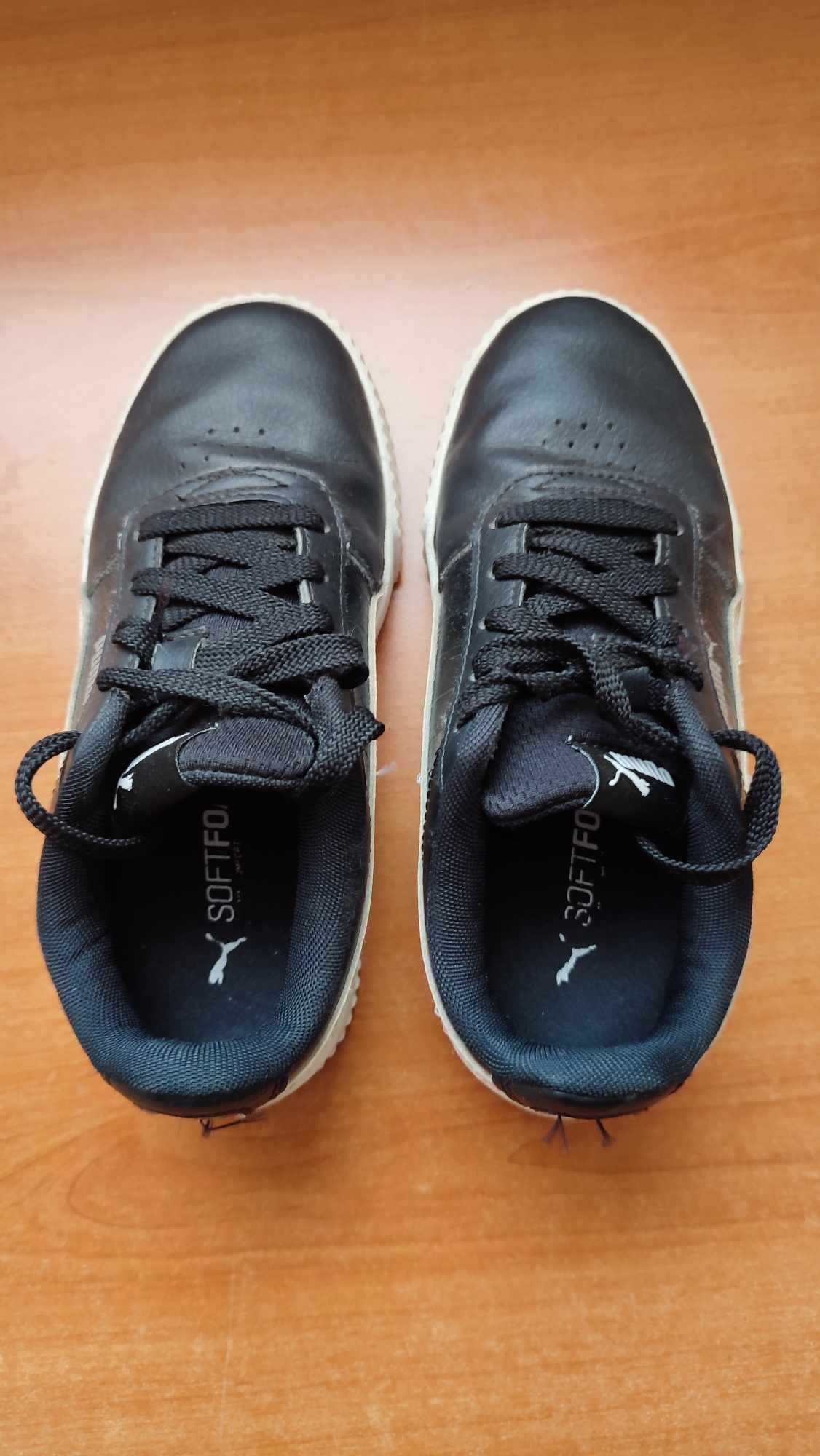 Продавам детски затворени обувки Puma