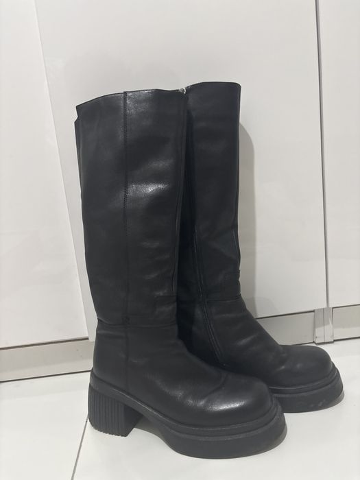 продам кожанные сапоги