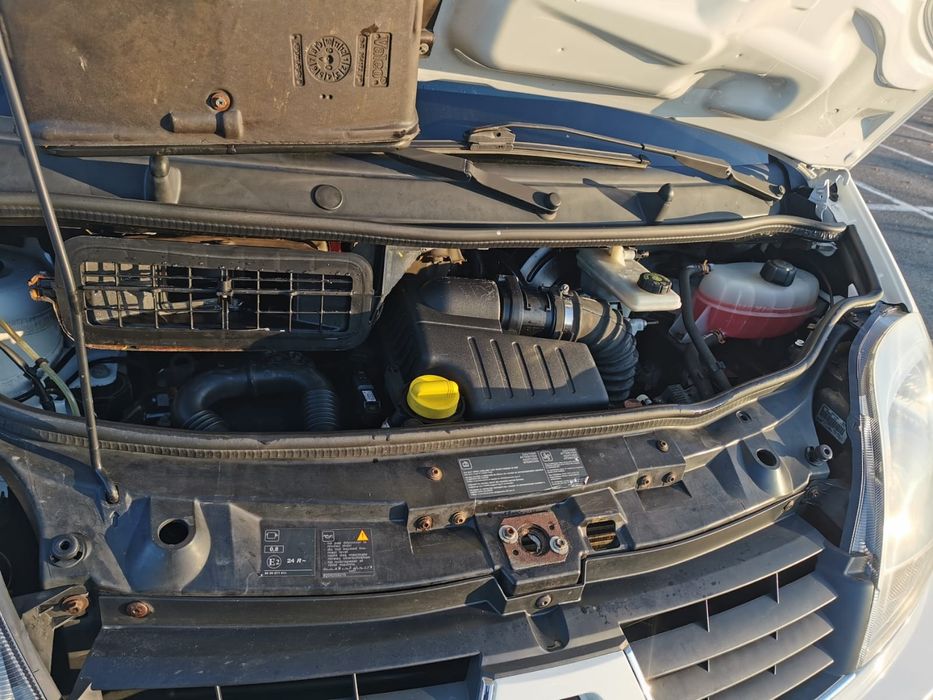 Renault Trafic / 8+1 (9 Locuri) - 2.0 dCi 115 CP - 2006