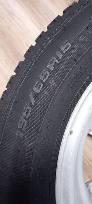 Jante auto aliaj și tablă