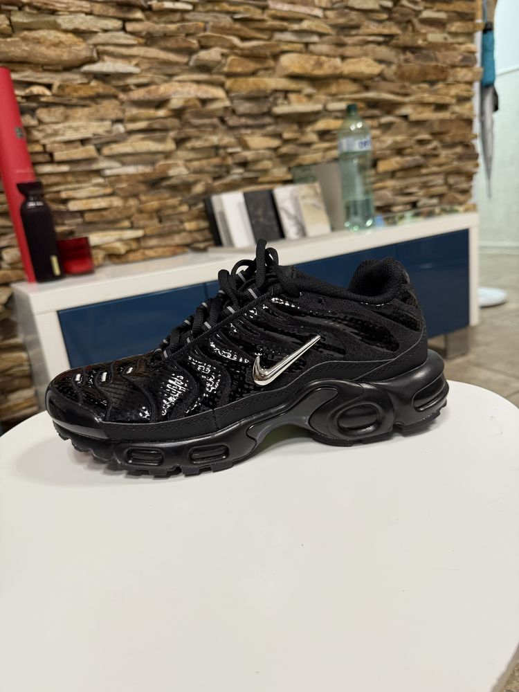 Adidas yeezy, nike tn, 95 corteiz, nike dn