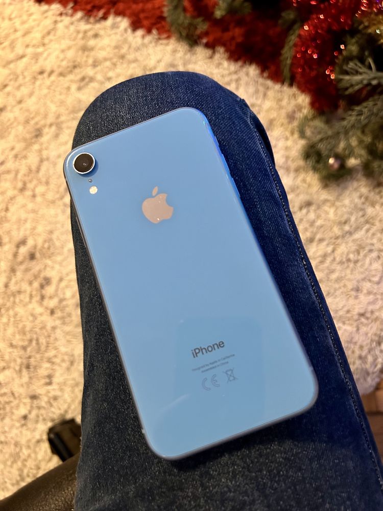 Vand Iphone XR cu 900 ron