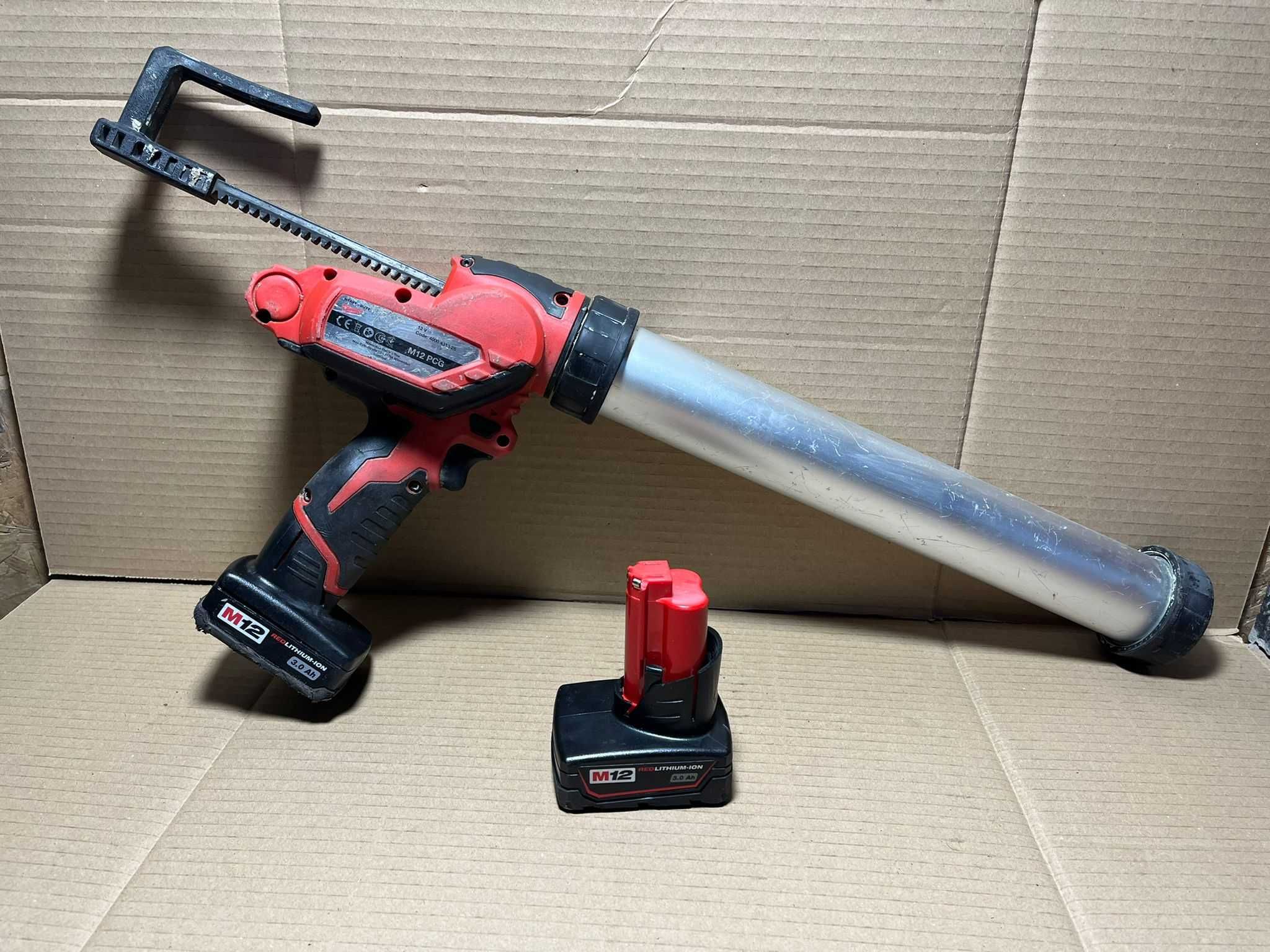 Pistol Silicon Milwaukee M12 PCG 3Ah 12V