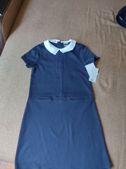 Новое.с этикеткой платье в школу