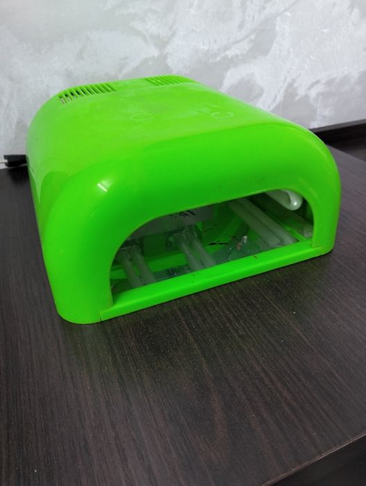 Лампа для маникюра