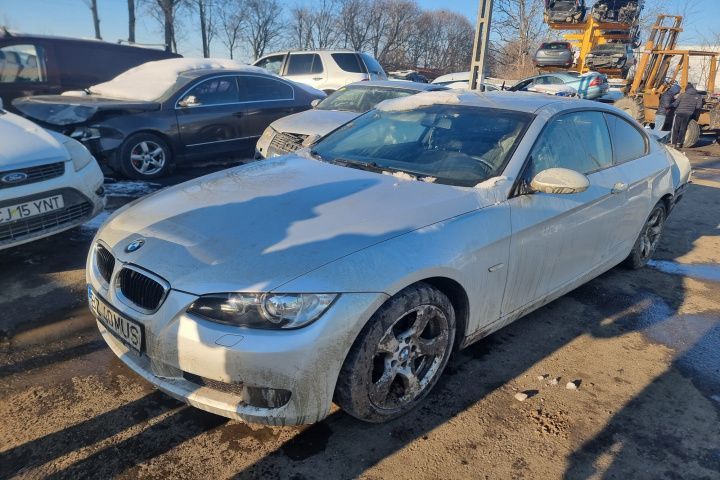 bara fata grila armatura trager capota far stanga dreapta kit ambreaj volanta BMW seria 3 e92 coupe motor 2.0 benzina N43B20A dezmembrez piese