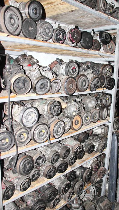 Компресор за климатик за автомобил, бус или джип