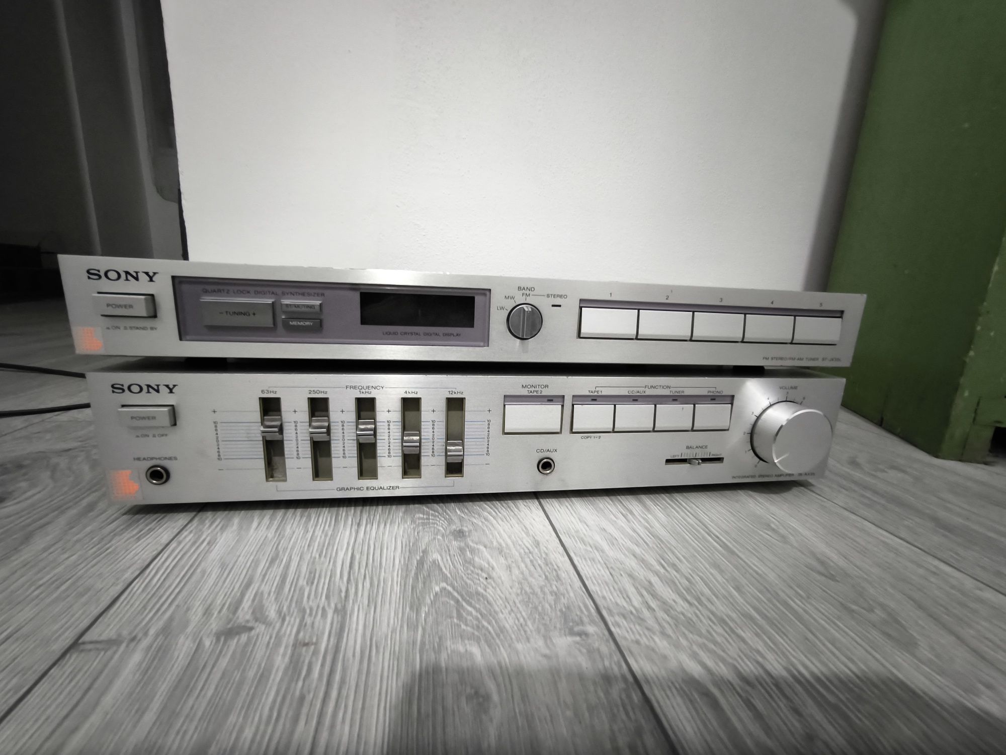 Vând amplificator Sony TA-AX35 și tuner Sony ST-JX35L