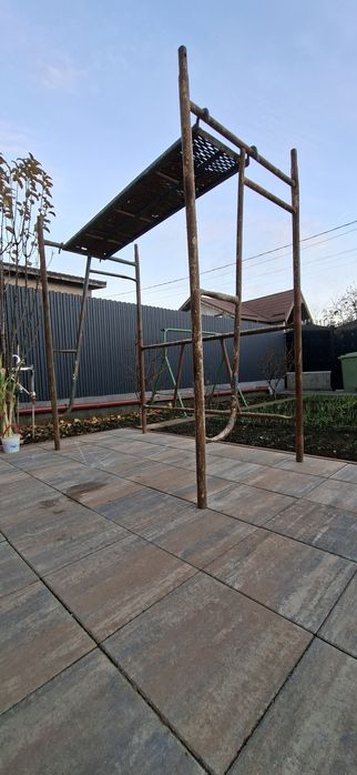 Vând  Schela Metalica