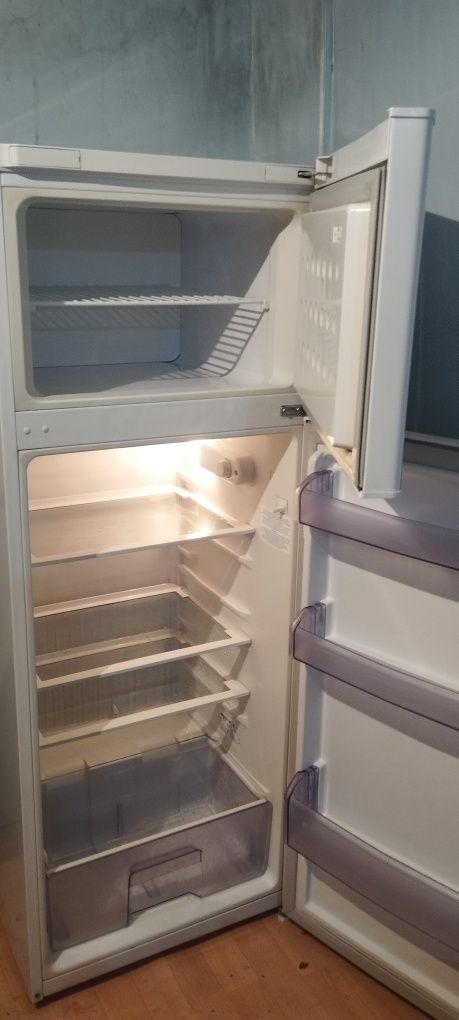Холодильник BEKO