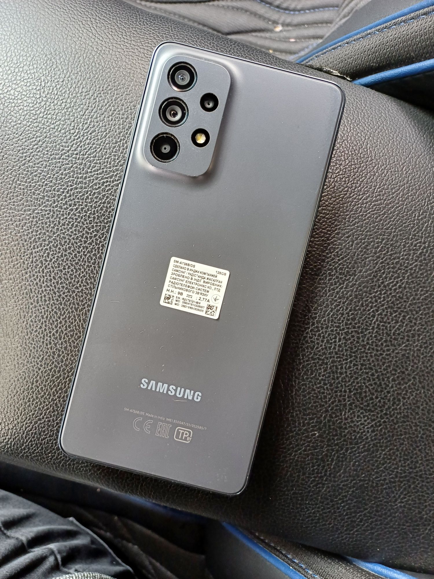 Продам телефон Samsung A73 6/128 gb состояния идеальная