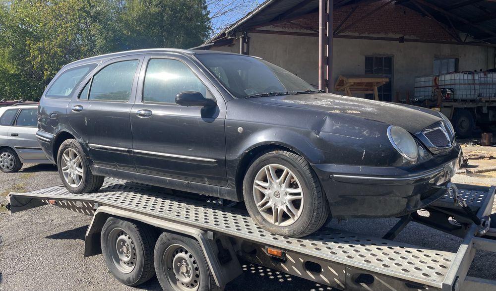 Lancia lybra 1.8 i на части