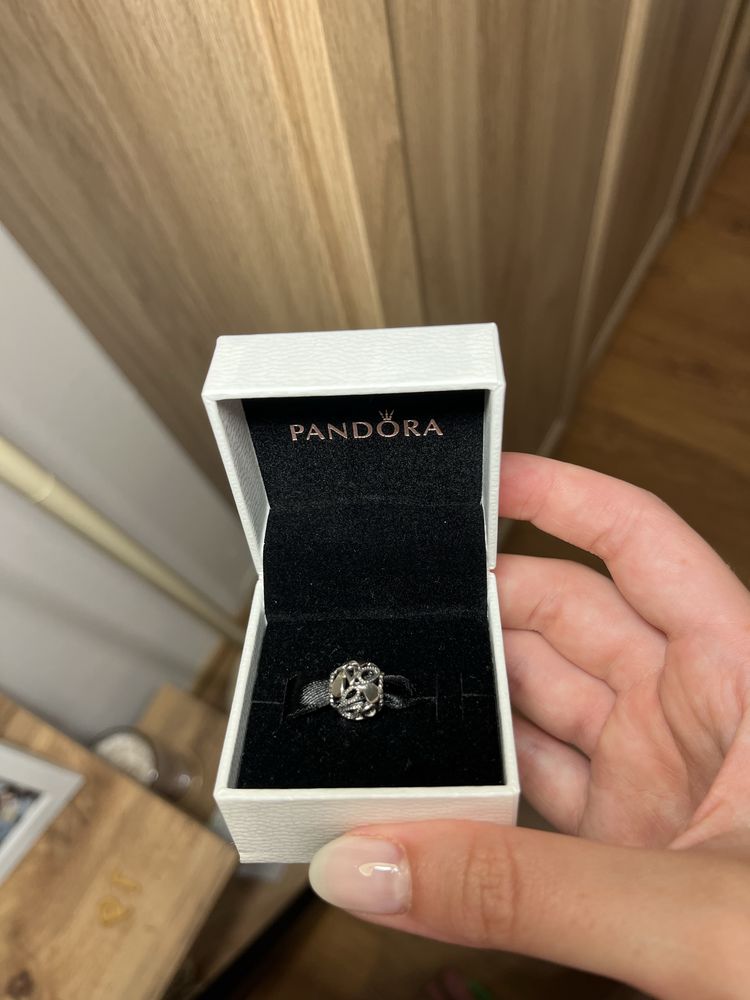Pandora талисман за гривна