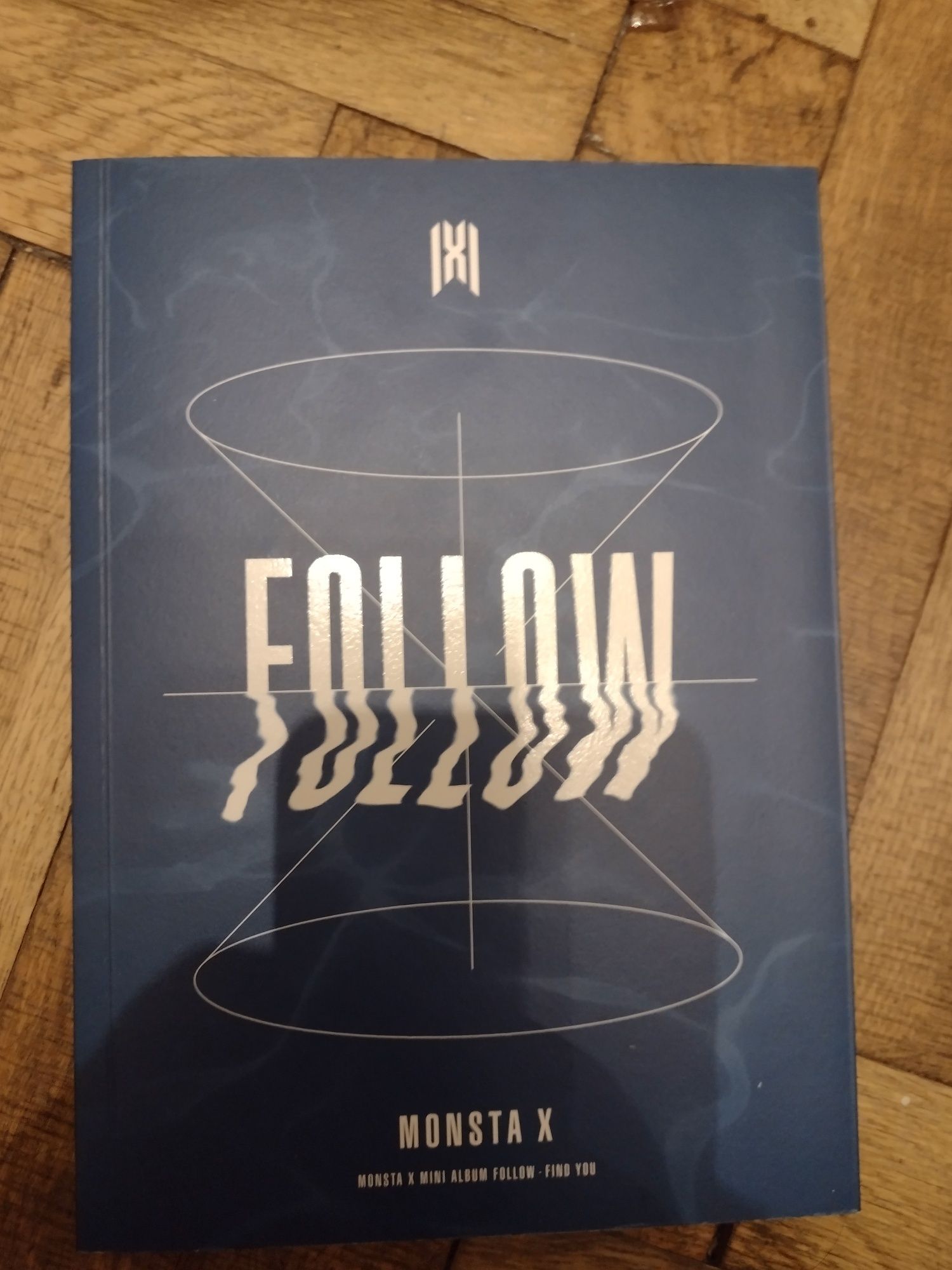 Monsta X Follow mini album и тениски на Кпоп групи