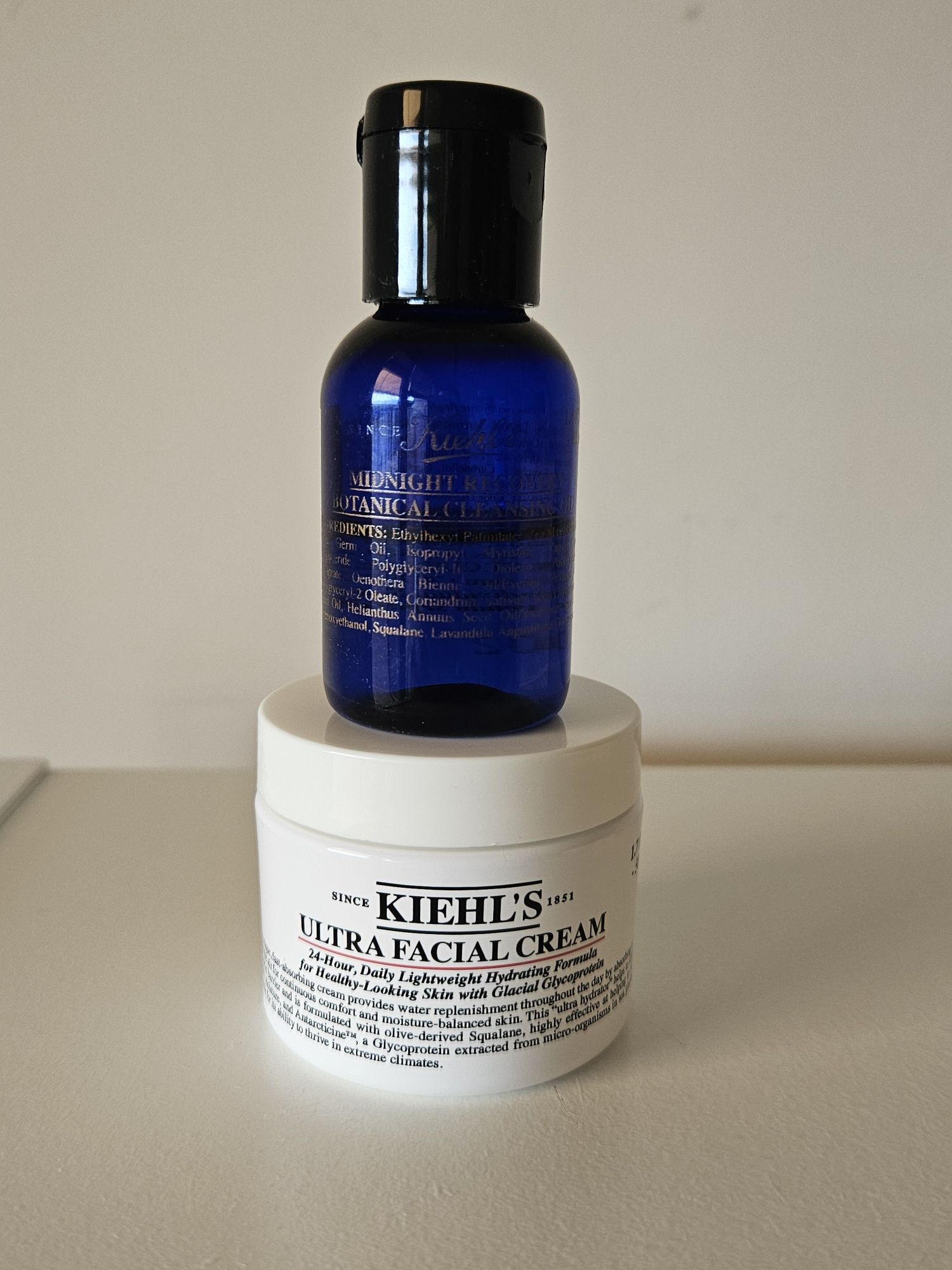 Крем и масло за почистване Kiehl's и подаръци
