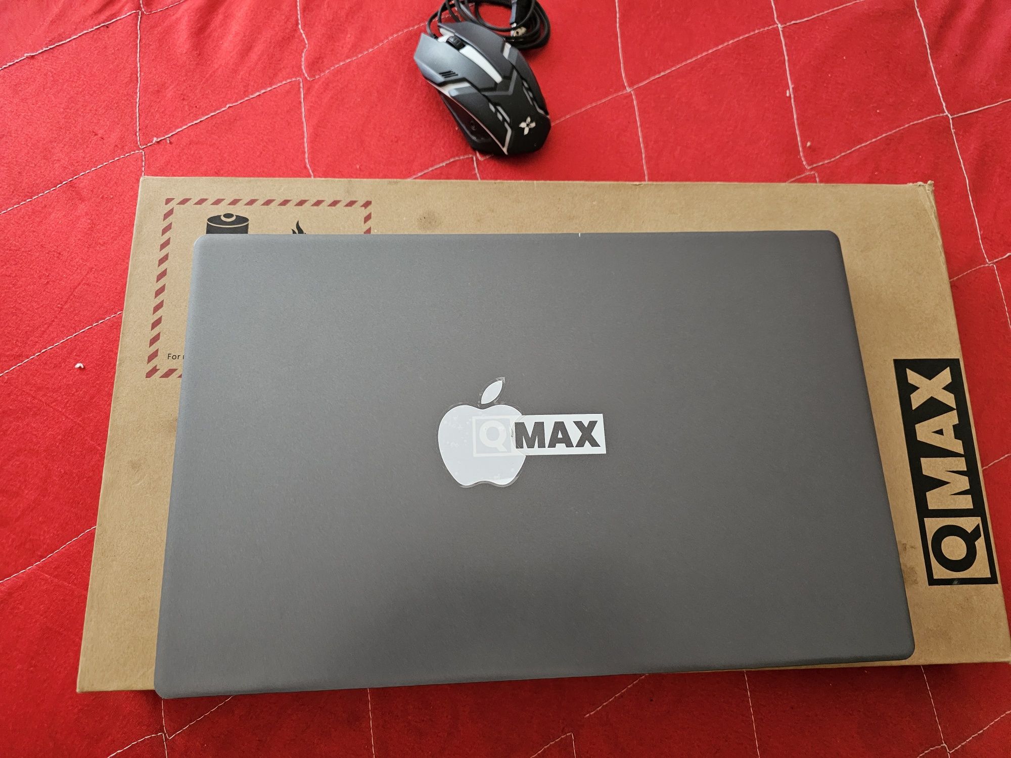 Нотбук QMAX почти новый