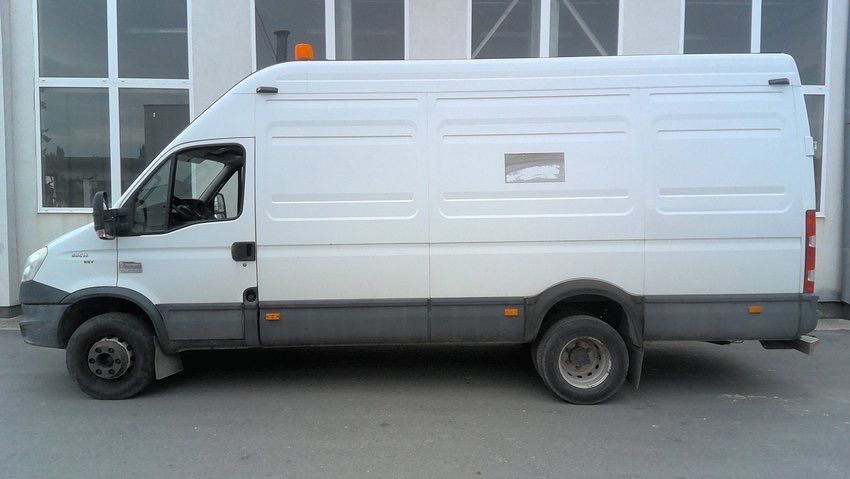 Iveco Daily 2013 35c15 65c15 Lung XL XXL punte Dubla 3.0 145cai vopsea originala stare foarte buna Clima AC 200.000KM Istoric Service Complet Carte service Fără rugină L3h2 L4H3 Duba Autoutilitara NU MERCEDES Sprinter VW crafter Transit TVA 35C13